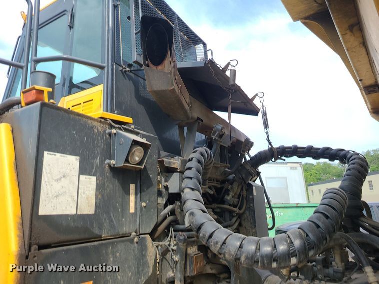 image for item DC6043 2013 Komatsu HM400-3  haul truck