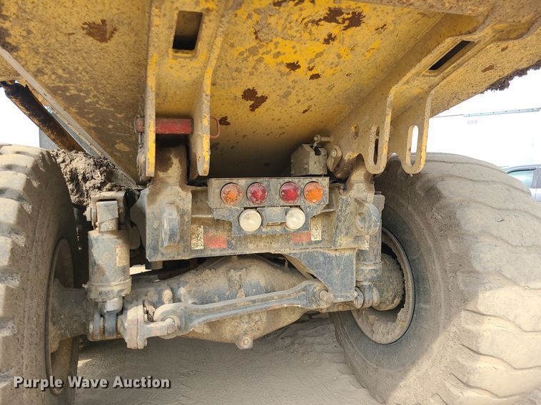 image for item DC6043 2013 Komatsu HM400-3  haul truck