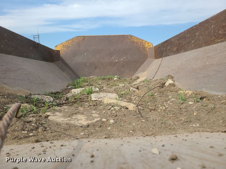 image for item DC6043 2013 Komatsu HM400-3  haul truck