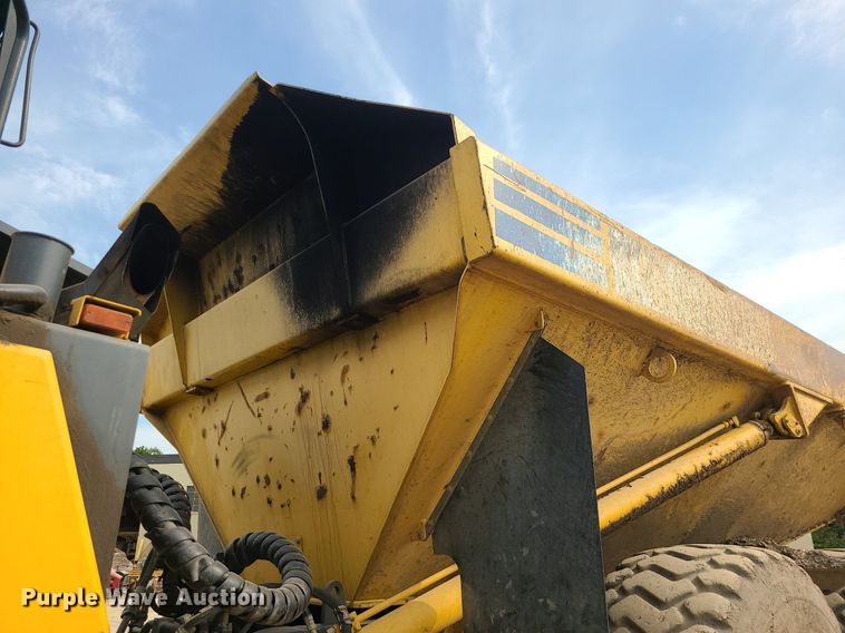 image for item DC6043 2013 Komatsu HM400-3  haul truck
