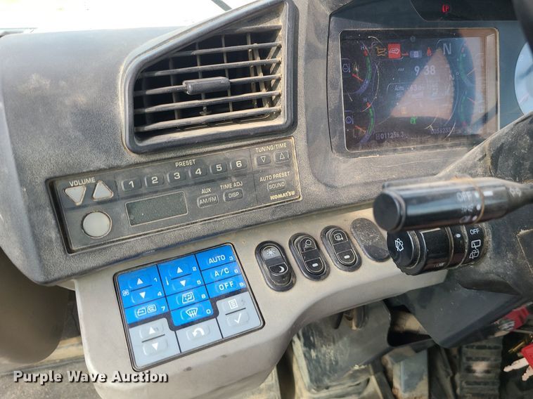 image for item DC6043 2013 Komatsu HM400-3  haul truck