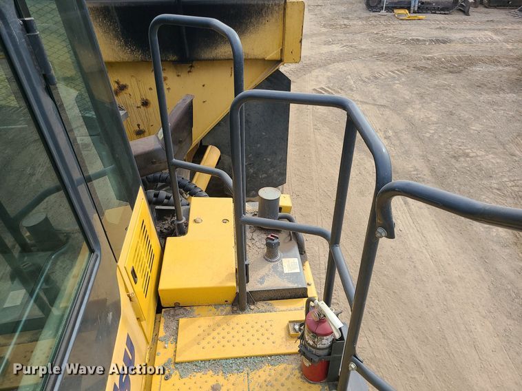 image for item DC6043 2013 Komatsu HM400-3  haul truck