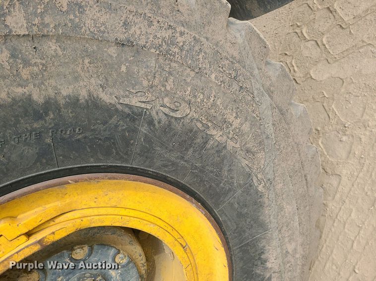 image for item DC6043 2013 Komatsu HM400-3  haul truck