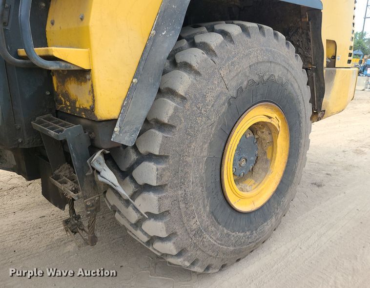 image for item DC6043 2013 Komatsu HM400-3  haul truck