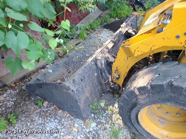 image for item DC6051 2018 Caterpillar 262D  skid steer loader