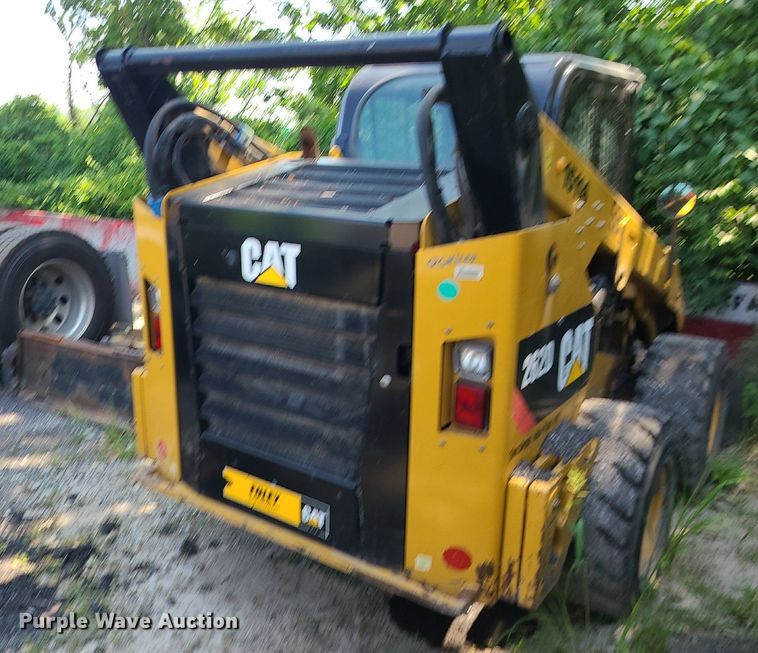 image for item DC6051 2018 Caterpillar 262D  skid steer loader