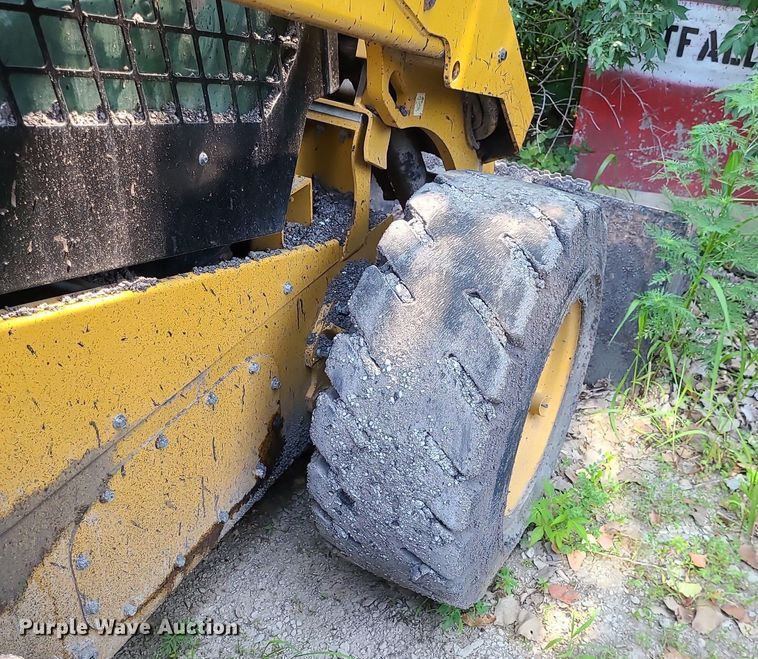 image for item DC6051 2018 Caterpillar 262D  skid steer loader