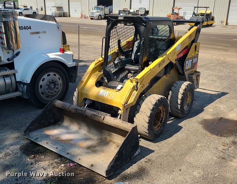 image for item DC6052 2017 Caterpillar 262D  skid steer loader