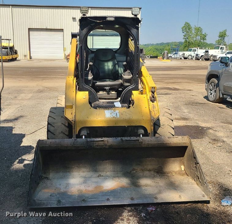 image for item DC6052 2017 Caterpillar 262D  skid steer loader