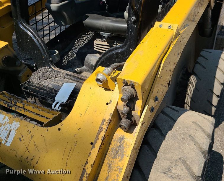 image for item DC6052 2017 Caterpillar 262D  skid steer loader