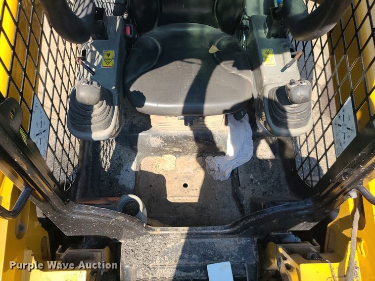 image for item DC6052 2017 Caterpillar 262D  skid steer loader