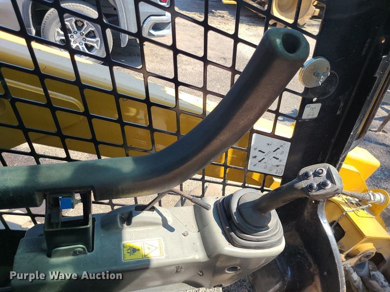 image for item DC6052 2017 Caterpillar 262D  skid steer loader