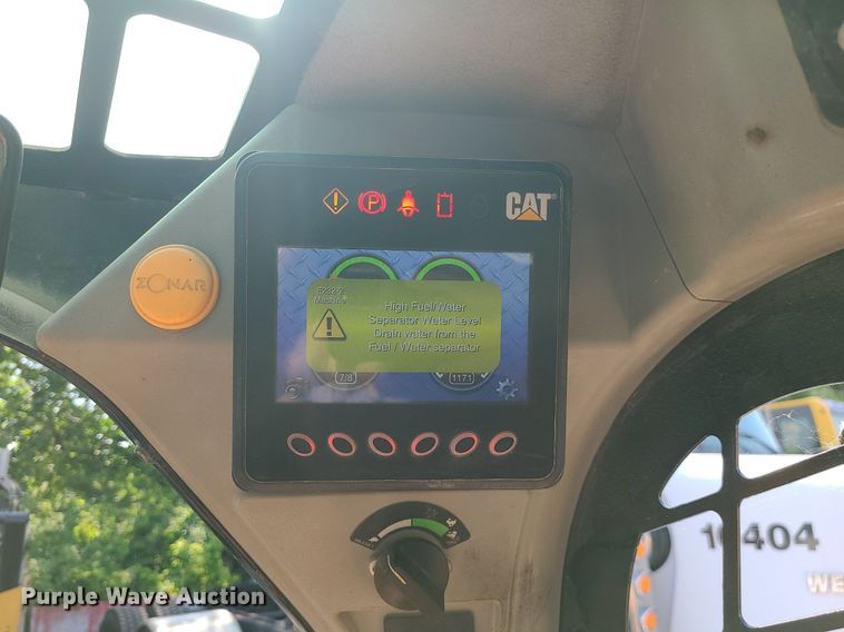 image for item DC6052 2017 Caterpillar 262D  skid steer loader