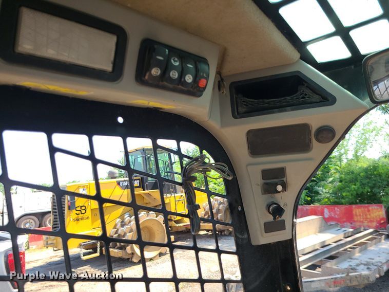 image for item DC6052 2017 Caterpillar 262D  skid steer loader