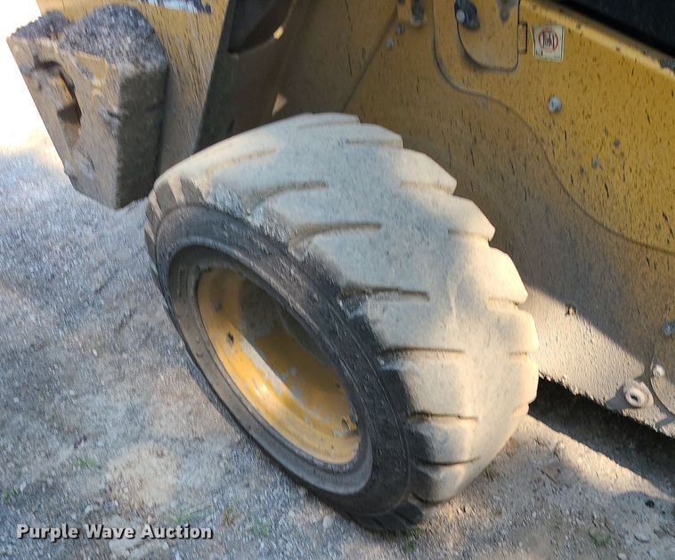 image for item DC6052 2017 Caterpillar 262D  skid steer loader