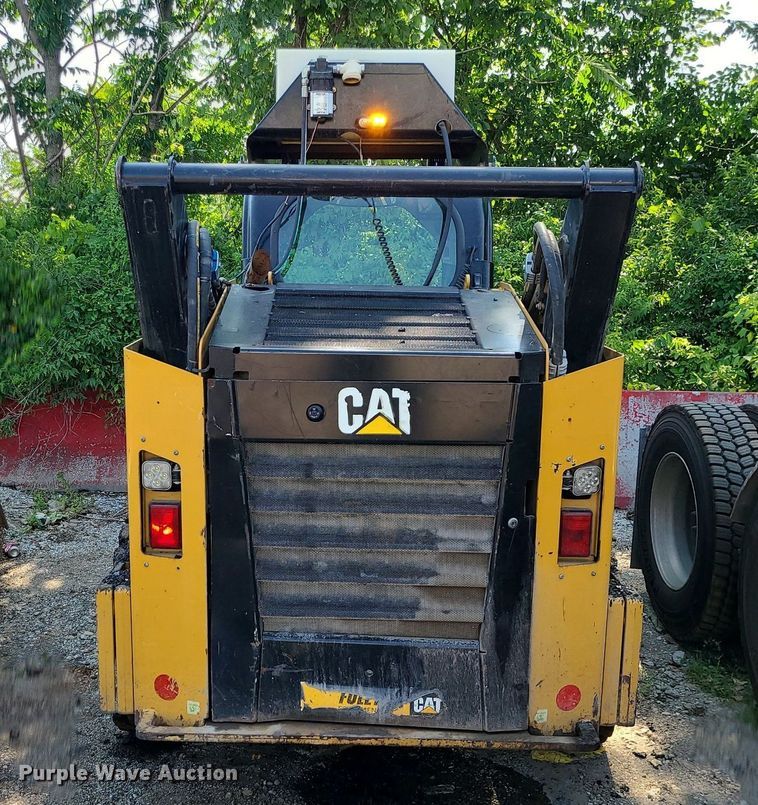 image for item DC6053 2017 Caterpillar 262D  skid steer loader