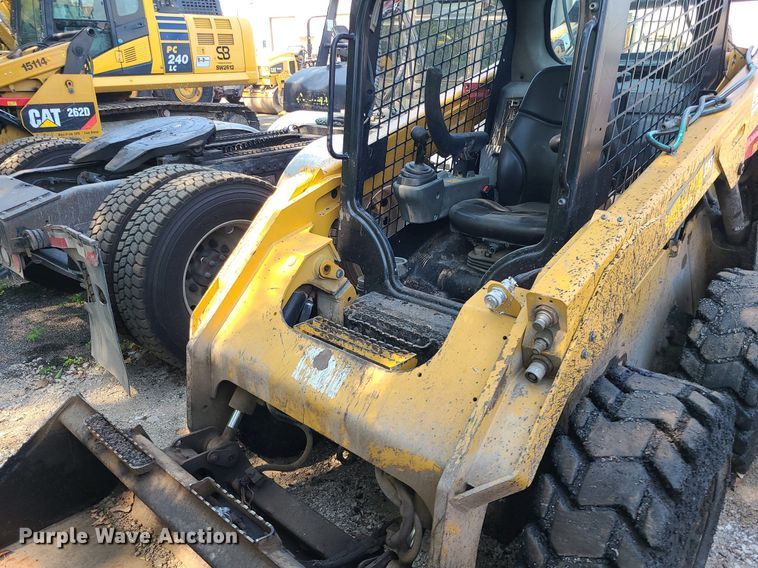 image for item DC6053 2017 Caterpillar 262D  skid steer loader