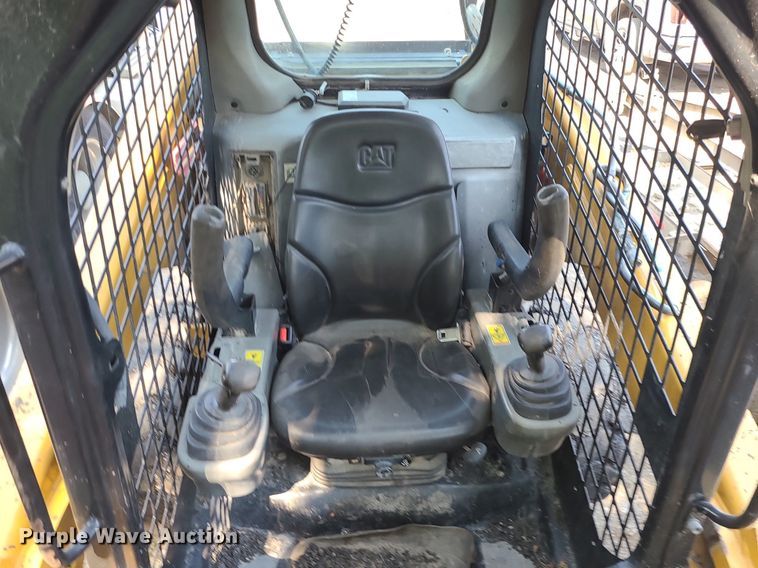 image for item DC6053 2017 Caterpillar 262D  skid steer loader