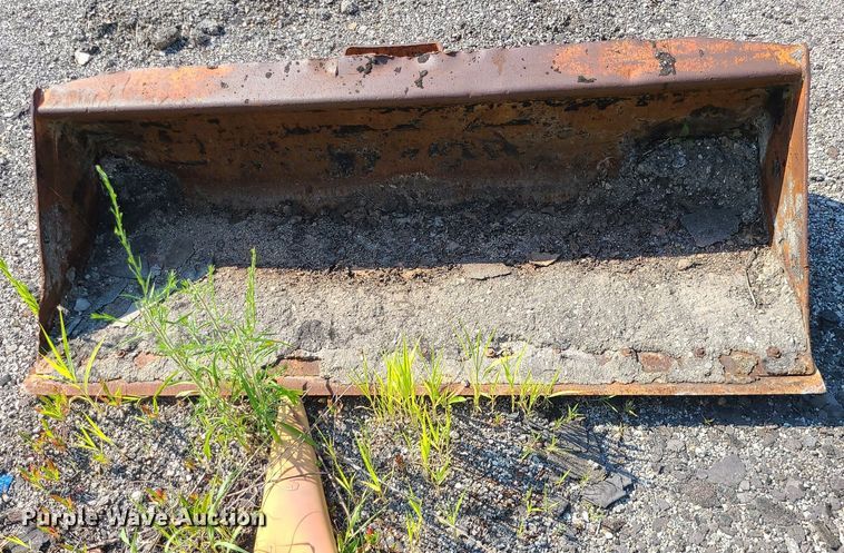 image for item DC6054 72"W skid steer bucket