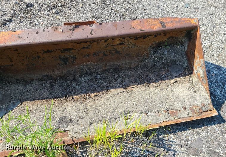 image for item DC6054 72"W skid steer bucket