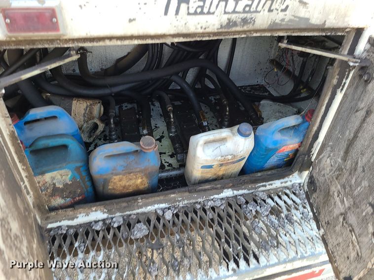 image for item DC6056 1991 International 4900  fuel truck