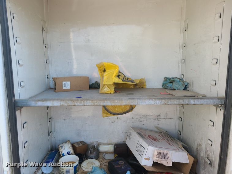 image for item DC6056 1991 International 4900  fuel truck