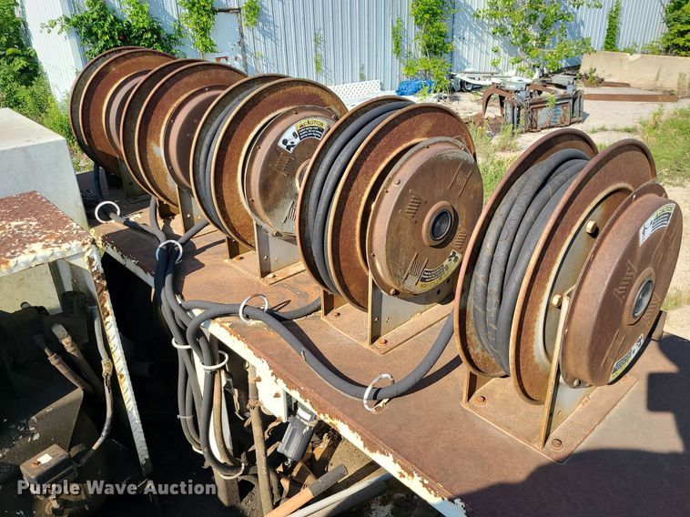 image for item DC6056 1991 International 4900  fuel truck