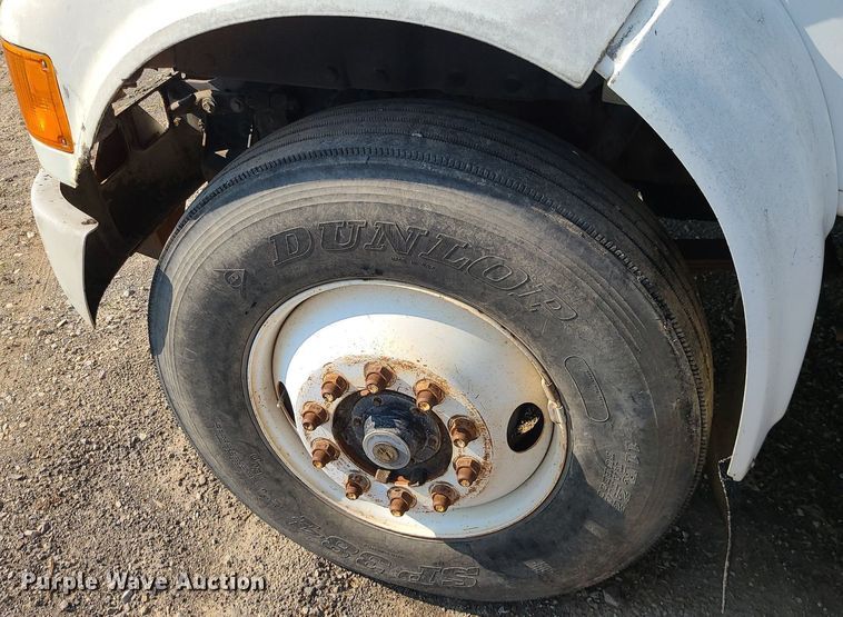 image for item DC6056 1991 International 4900  fuel truck