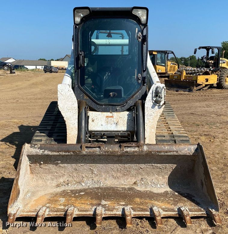 image for item DI7827 2017 Bobcat T650  tracked skid steer loader
