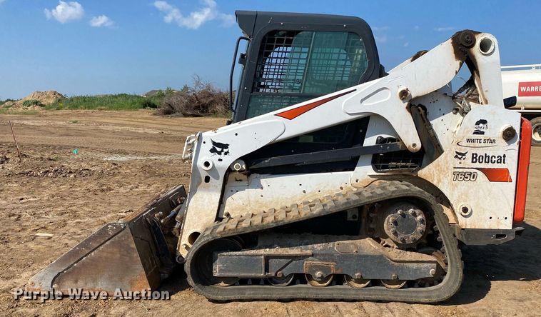 image for item DI7827 2017 Bobcat T650  tracked skid steer loader