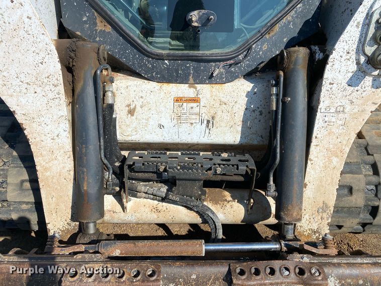 image for item DI7827 2017 Bobcat T650  tracked skid steer loader