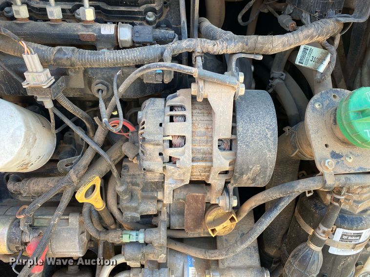 image for item DI7827 2017 Bobcat T650  tracked skid steer loader