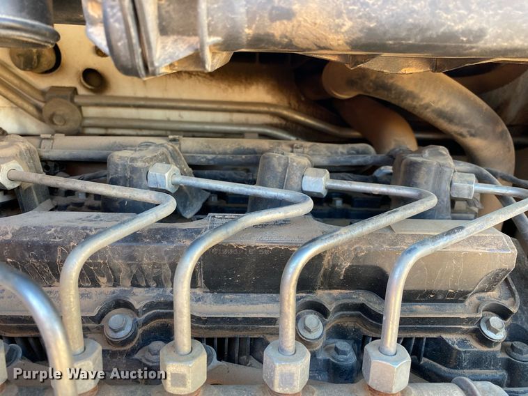 image for item DI7827 2017 Bobcat T650  tracked skid steer loader