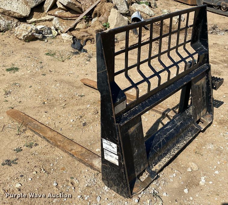 image for item DI7827 2017 Bobcat T650  tracked skid steer loader