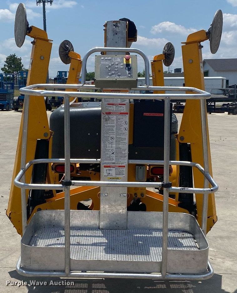 image for item DI7828 2017 Haulotte 5533A  boom lift