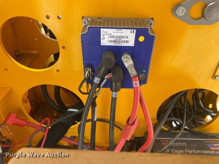 image for item DI7828 2017 Haulotte 5533A  boom lift