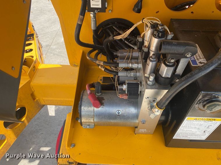 image for item DI7828 2017 Haulotte 5533A  boom lift