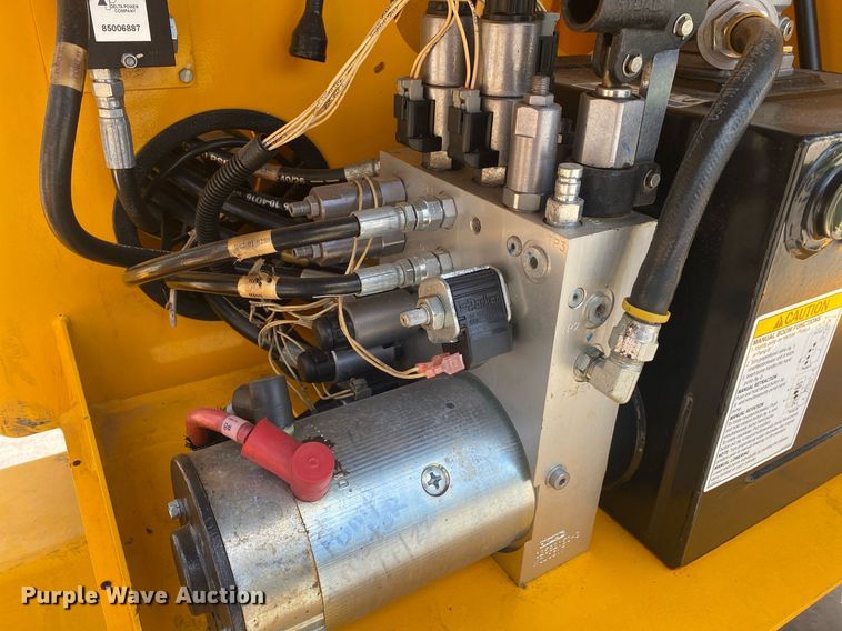 image for item DI7828 2017 Haulotte 5533A  boom lift