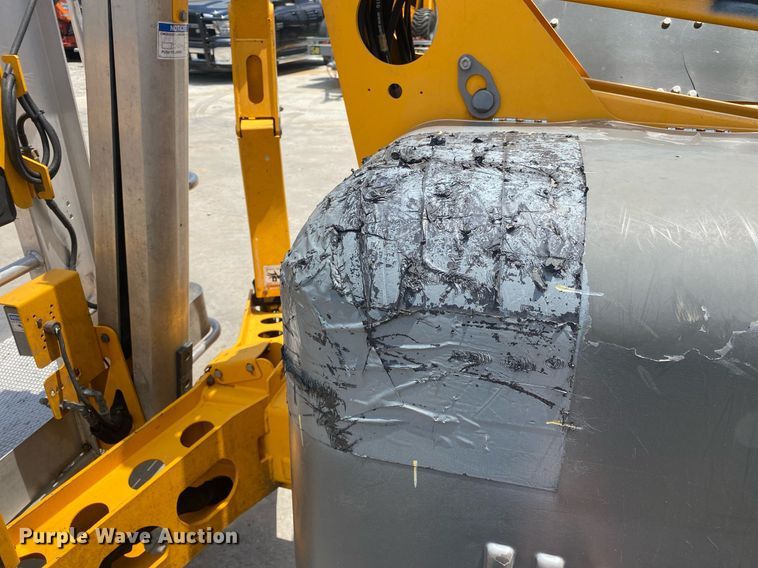 image for item DI7828 2017 Haulotte 5533A  boom lift