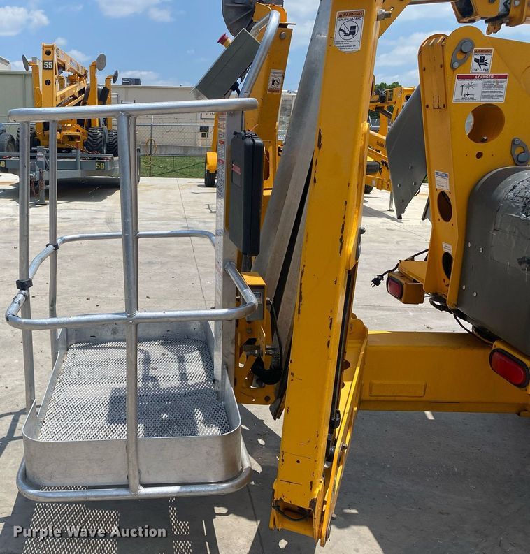 image for item DI7828 2017 Haulotte 5533A  boom lift