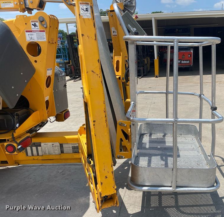 image for item DI7828 2017 Haulotte 5533A  boom lift