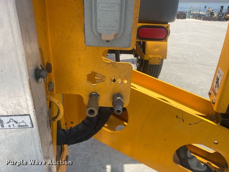 image for item DI7828 2017 Haulotte 5533A  boom lift