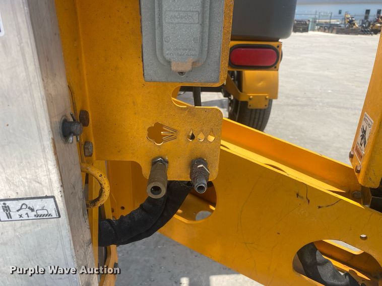 image for item DI7828 2017 Haulotte 5533A  boom lift