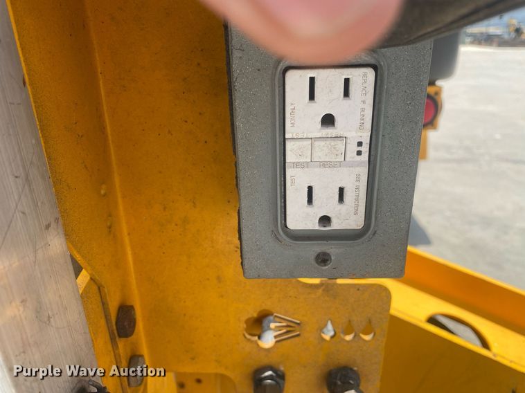 image for item DI7828 2017 Haulotte 5533A  boom lift