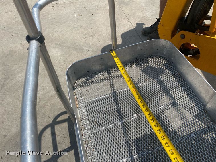 image for item DI7828 2017 Haulotte 5533A  boom lift