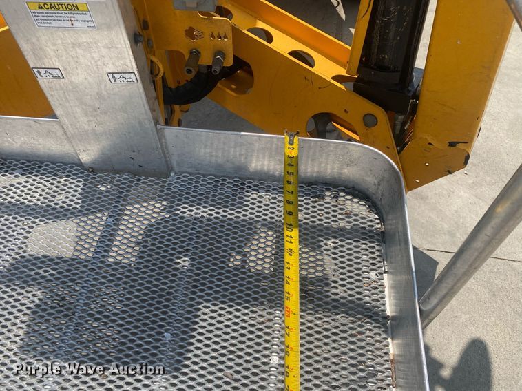 image for item DI7828 2017 Haulotte 5533A  boom lift