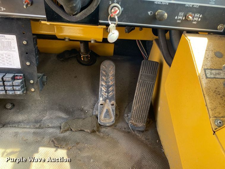 image for item DI7829 1999 Grove 4425G  crane