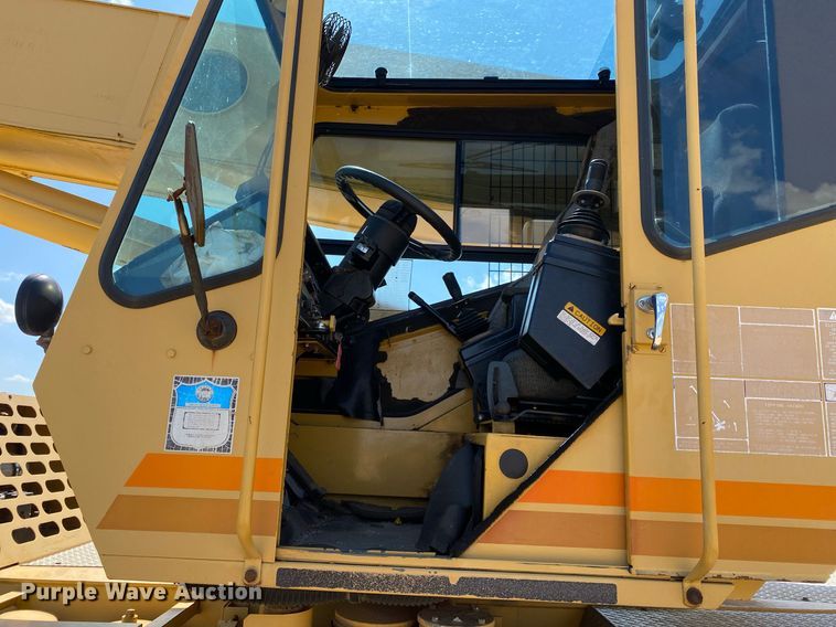 image for item DI7829 1999 Grove 4425G  crane