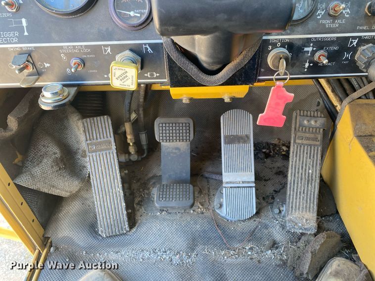 image for item DI7829 1999 Grove 4425G  crane