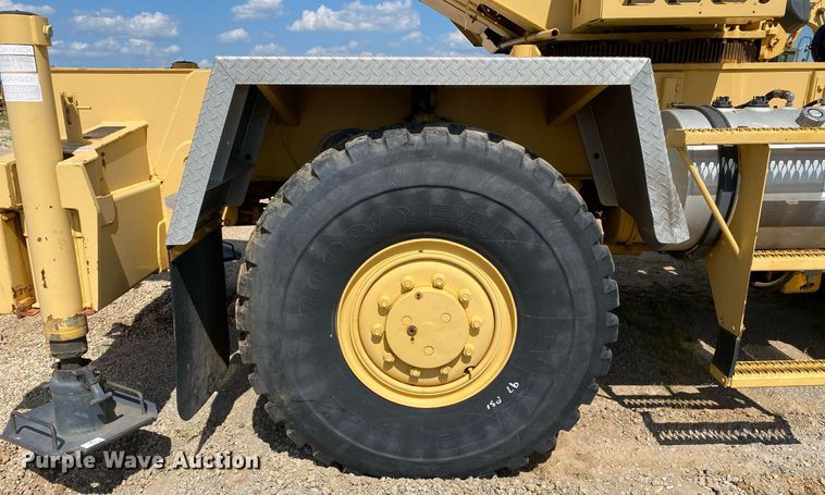 image for item DI7829 1999 Grove 4425G  crane